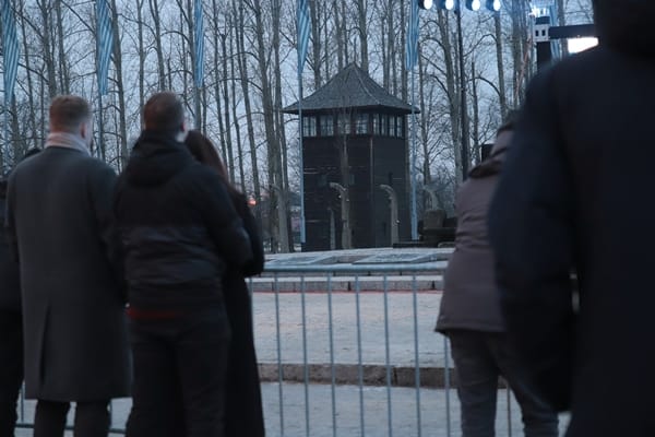 Gedenkveranstaltung zum 81. Jahrestag der Befreiung von Auschwitz-Birkenau
