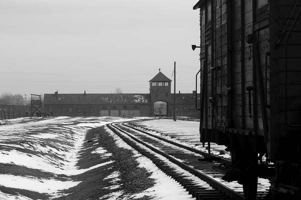 Haupttor von Auschwitz-Birkenau, auch Todestor genannt