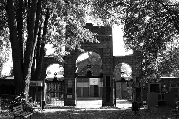 Tor Haus der Vortotenfeier Jüdischer Friedhof Łódź