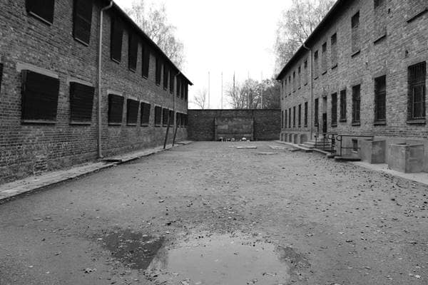 Todeswand zwischen Block 10 und Block 11 im ehemaligen Konzentrationslager Auschwitz-Stammlager