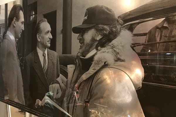 Regisseur Steven Spielberg mit Liam Neeson (Oskar Schindler) und Ben Kingsley (Itzhak Stern)